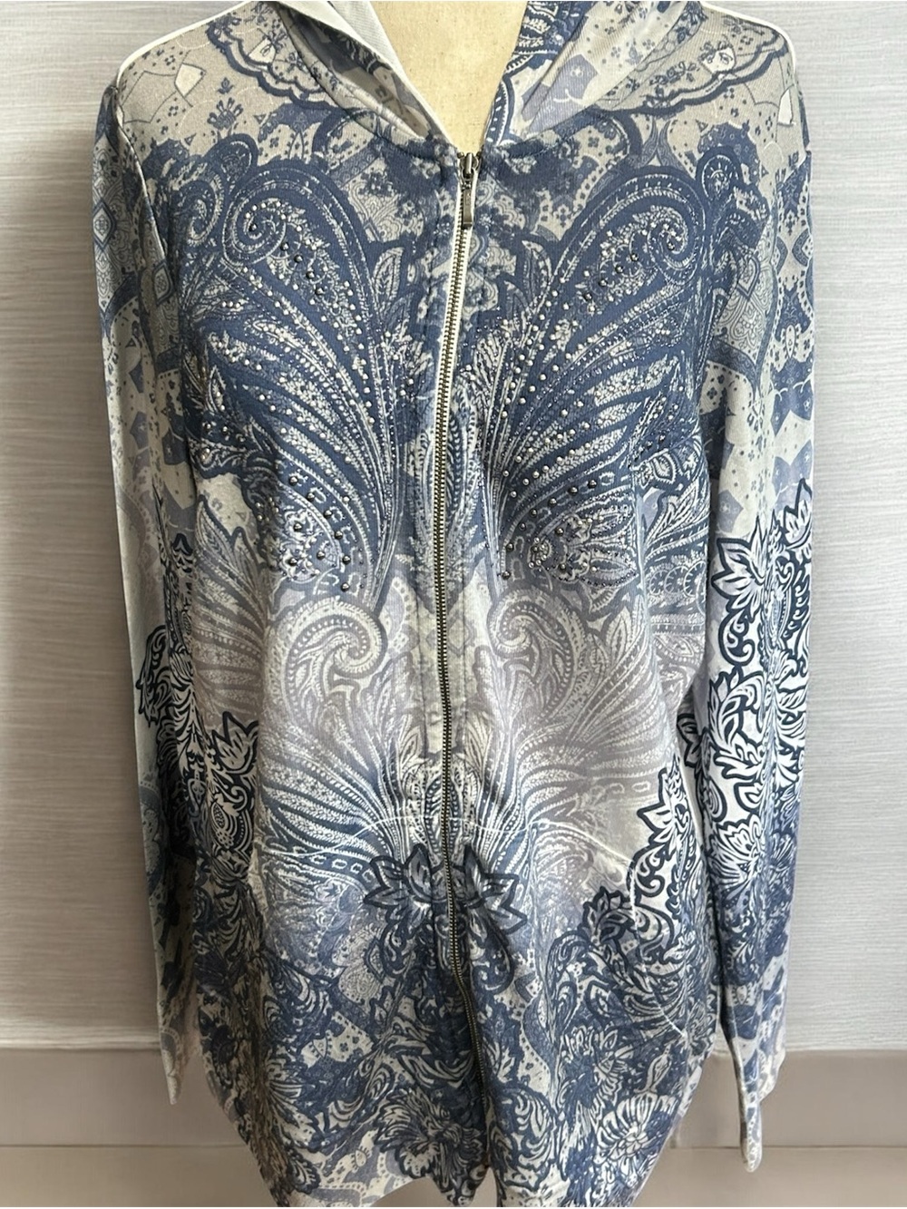 Christopher & Banks Blue and White Printed Zip Front Top Large NWOT